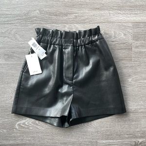 Aritzia Vegan Leather Short in Black